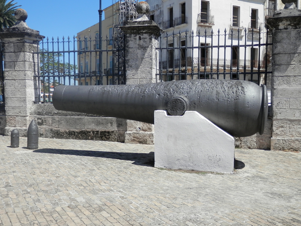 ハバナ フエルサ要塞 大きな大砲