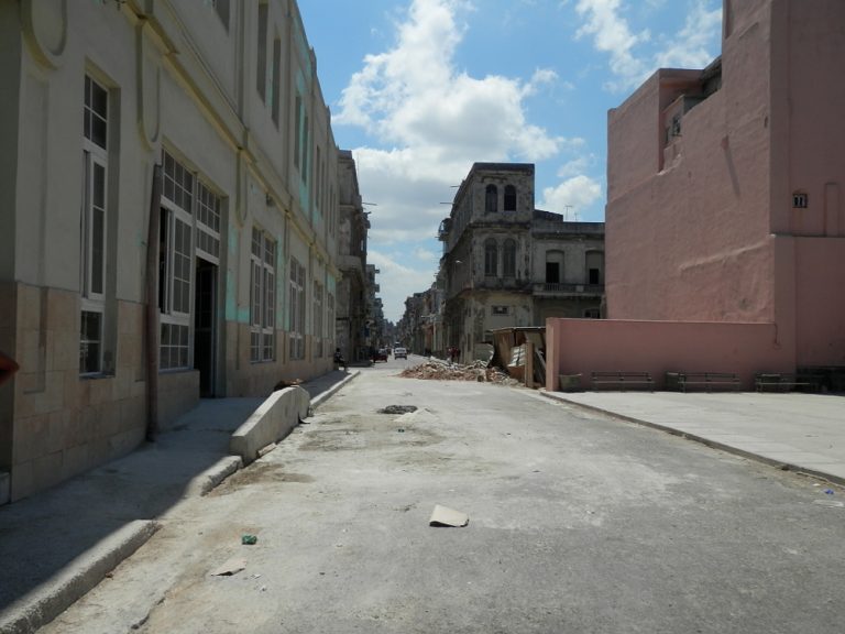 ハバナ旧市街地の街並み