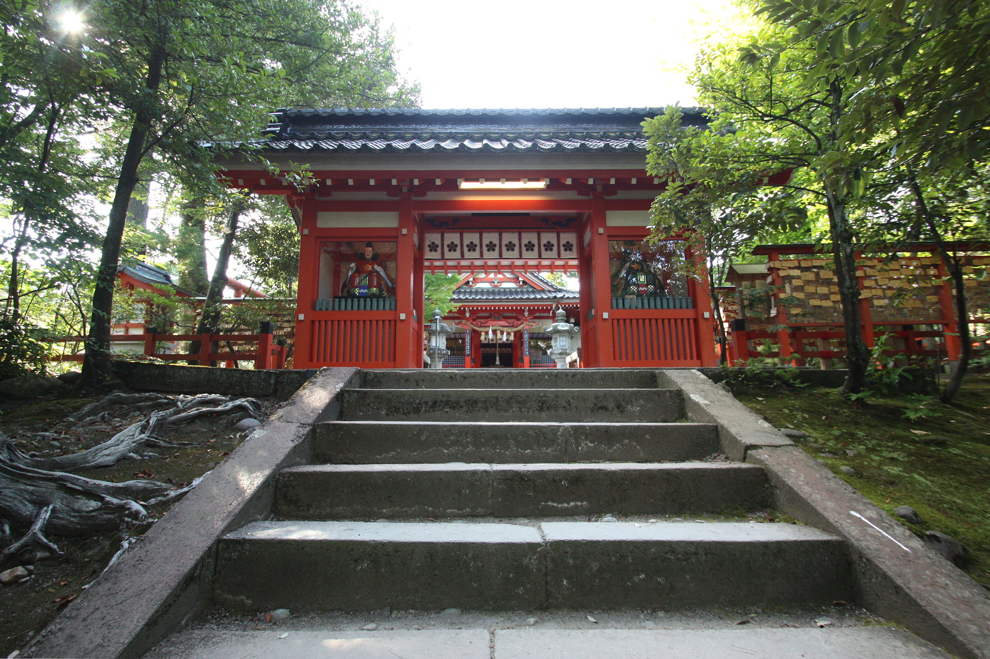 金澤神社の隋身門