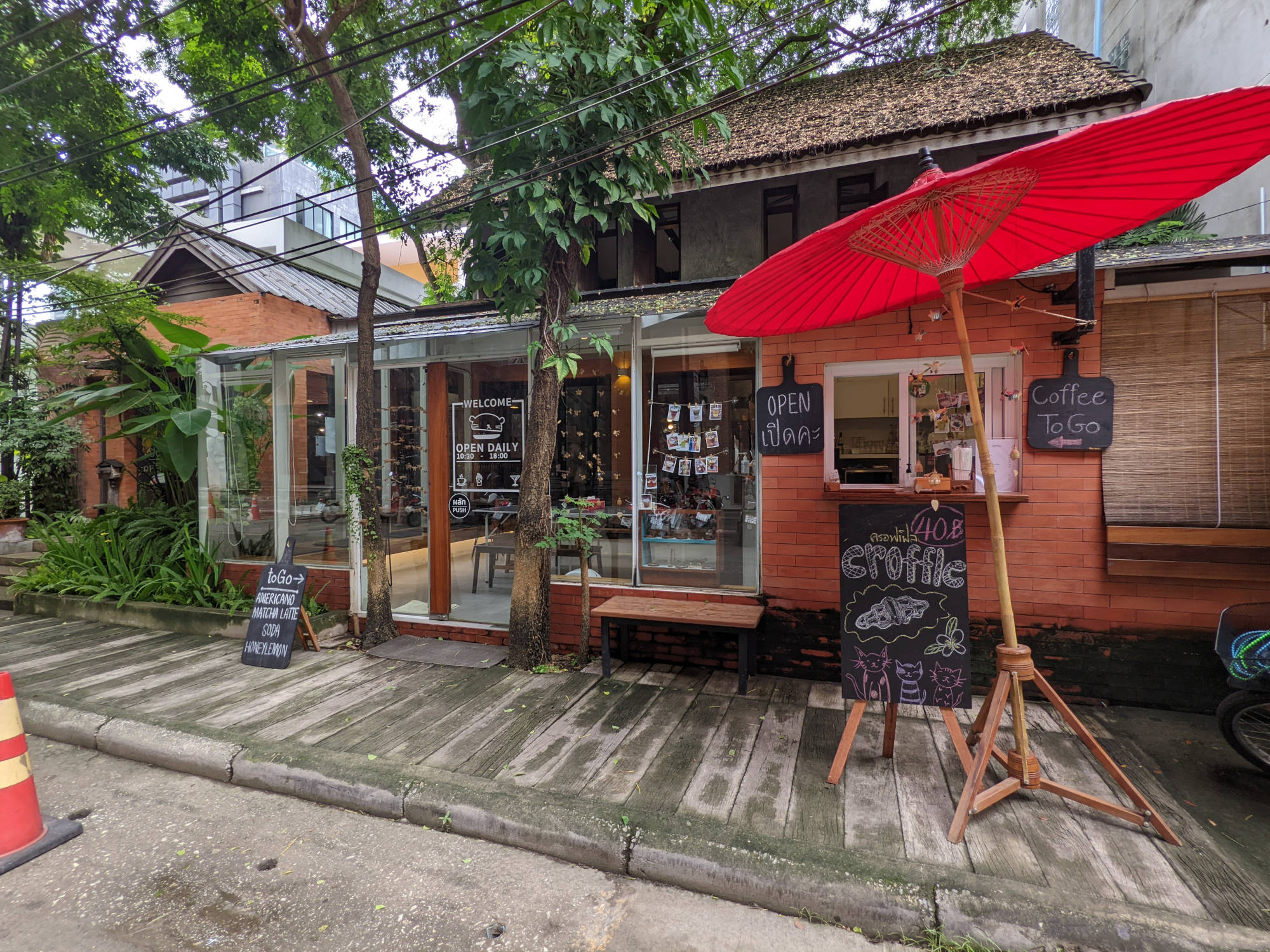 ニマンヘミン通りのカフェ